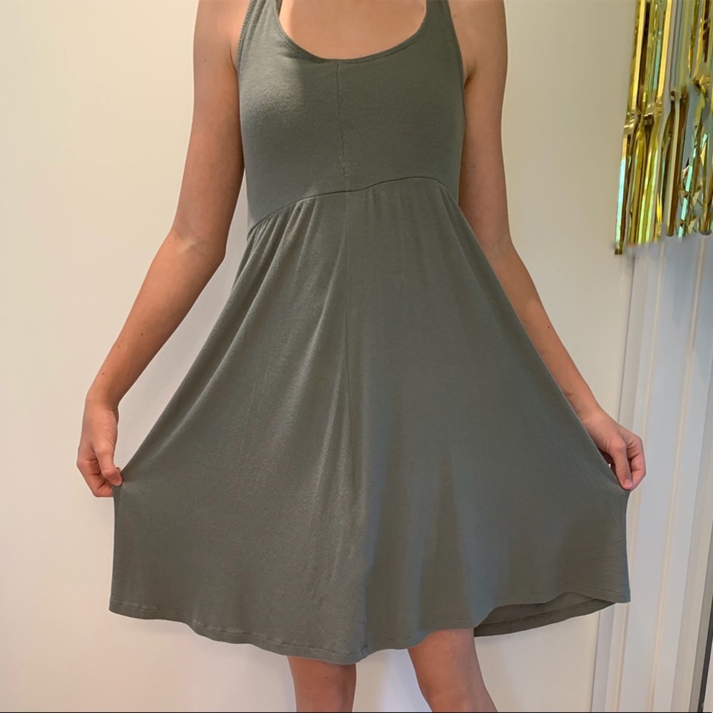 Casual olive green ribbed dress